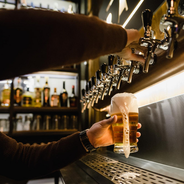 Beer Dispensing Systems Compared: Traditional Taps vs Self-Serve vs Bottoms-Up