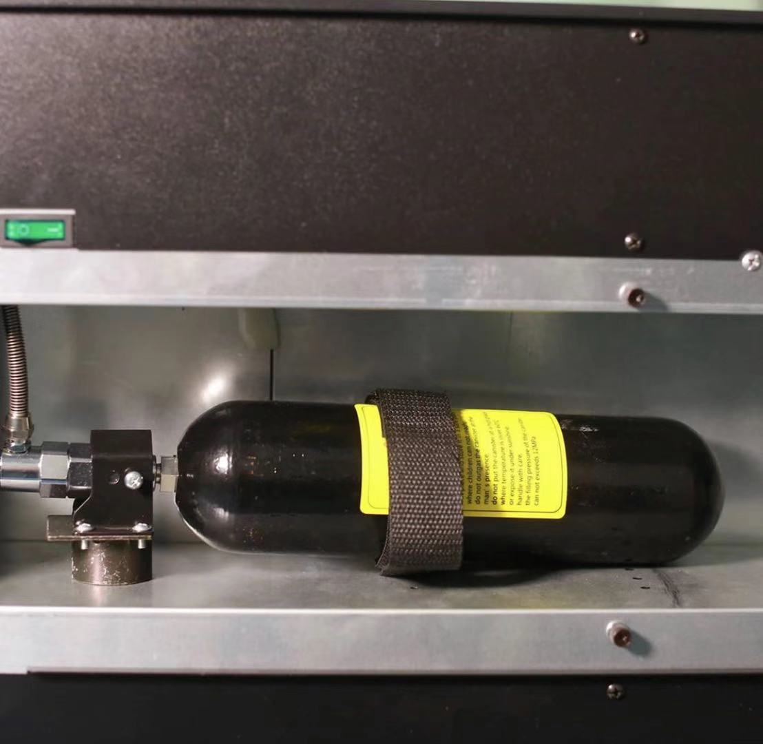 8-Bottle Wine Dispenser with Refrigeration and Nitrogen Preservation
