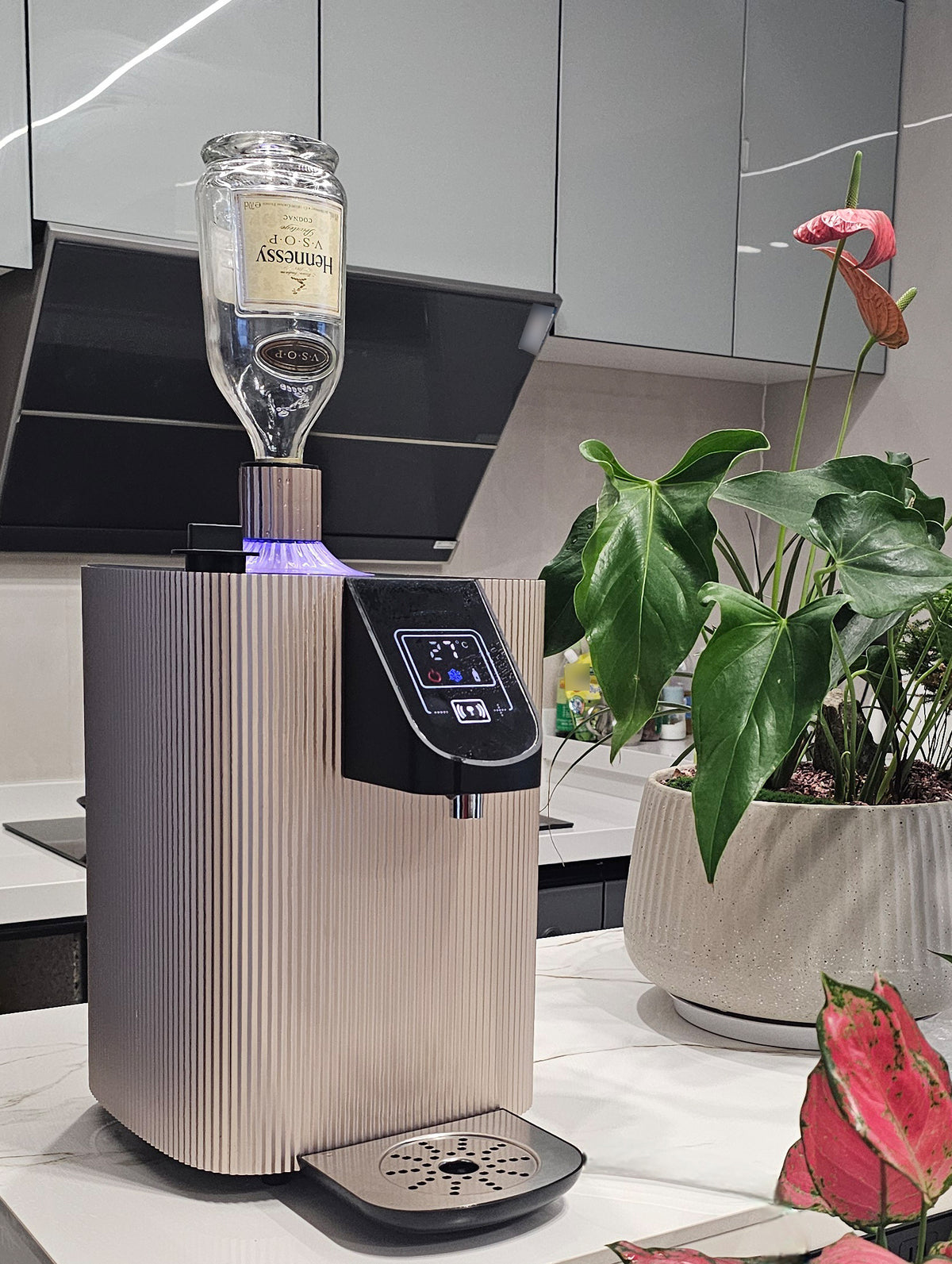 Adjustable Shot Chiller & Wine Dispenser — 600 ml