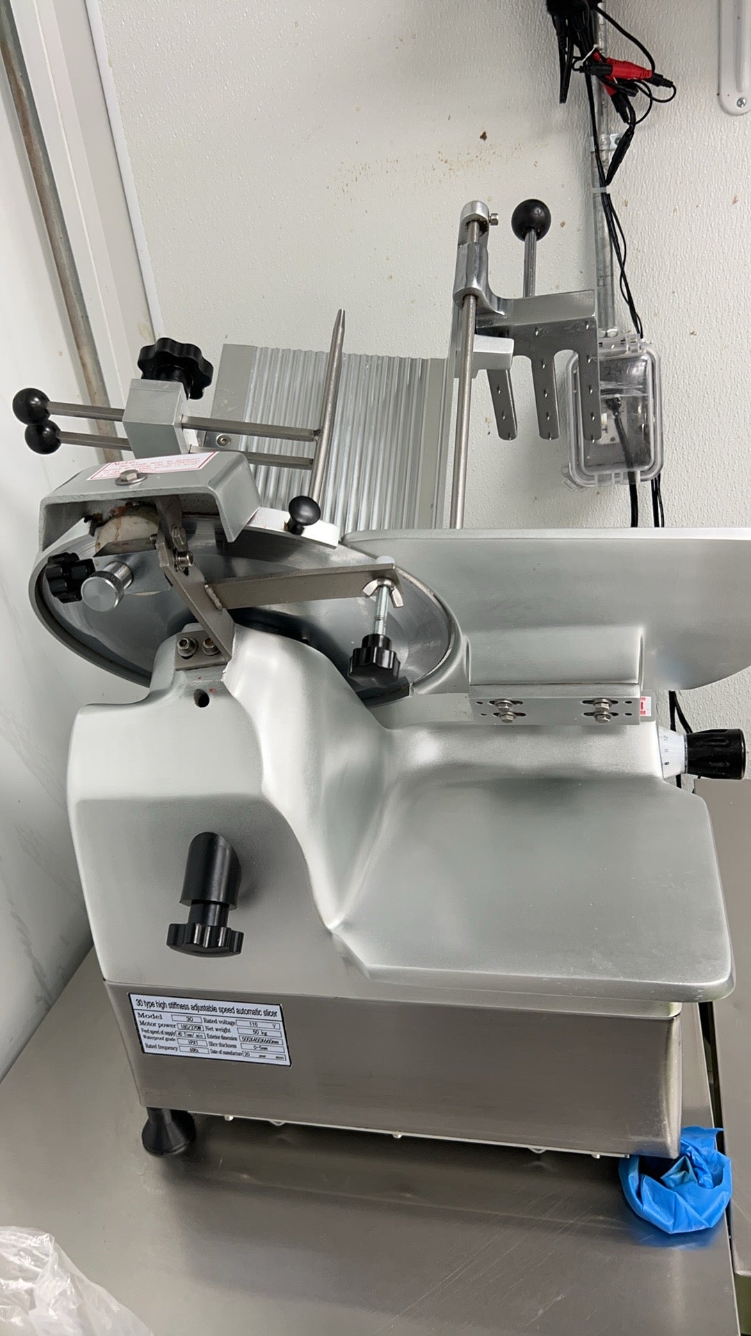Commercial Automatic Frozen Meat Slicer — 300 mm Blade
