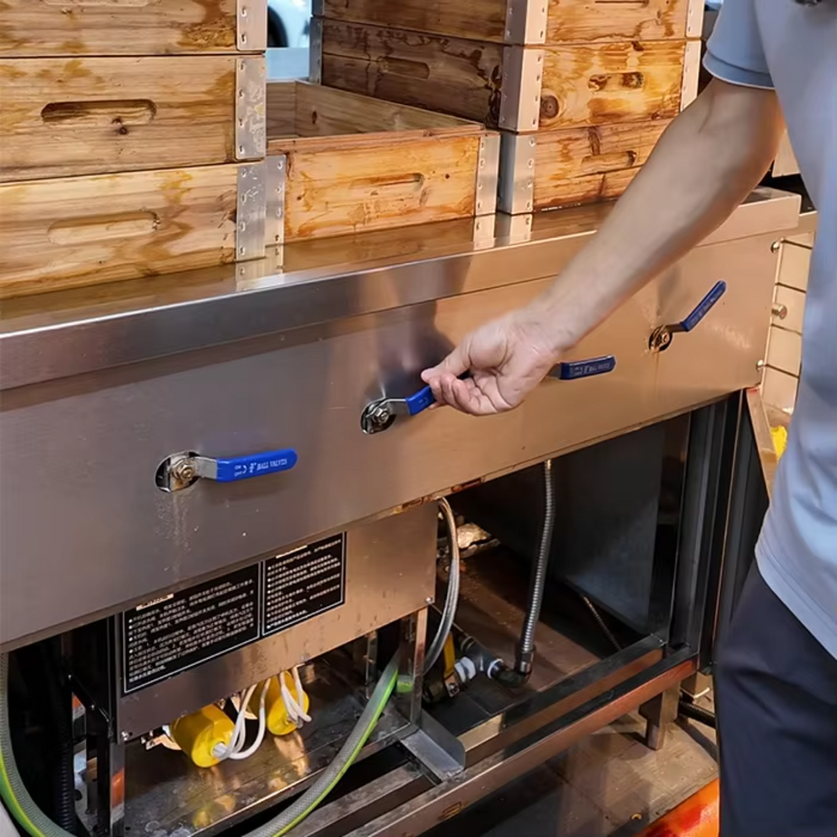 Commercial Electric Steam Generator — 12 kW, 17 kg/h