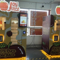 Fresh-Squeezed Juice Vending Machine — Refrigerated, Touchscreen image preview
