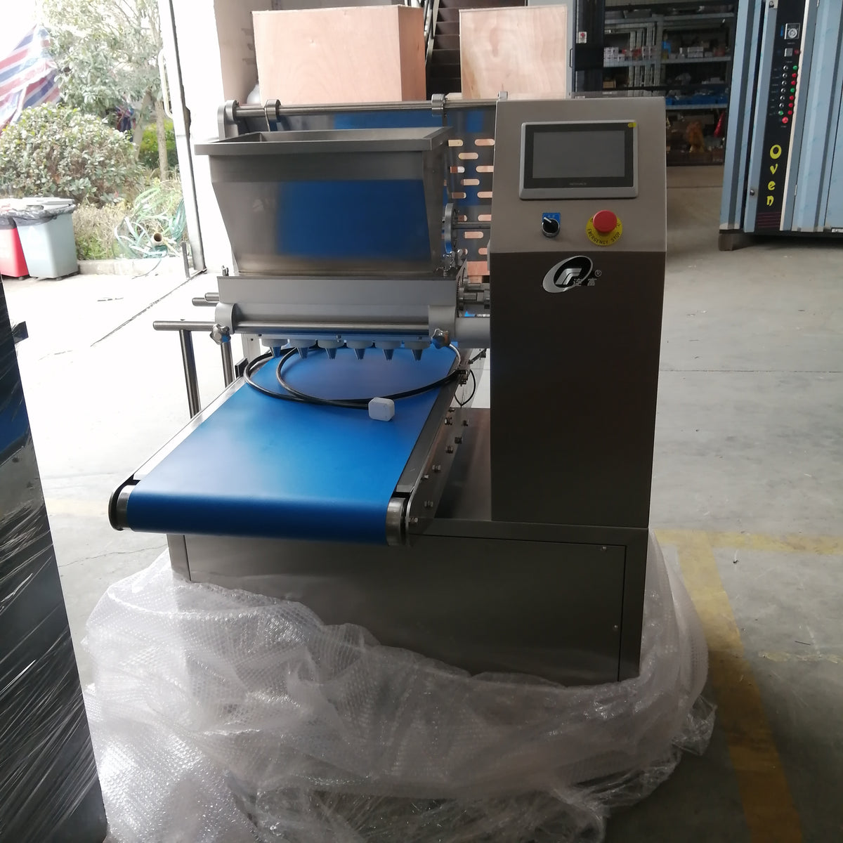 Automatic Cake & Cookie Filling Machine — Bakery Depositor