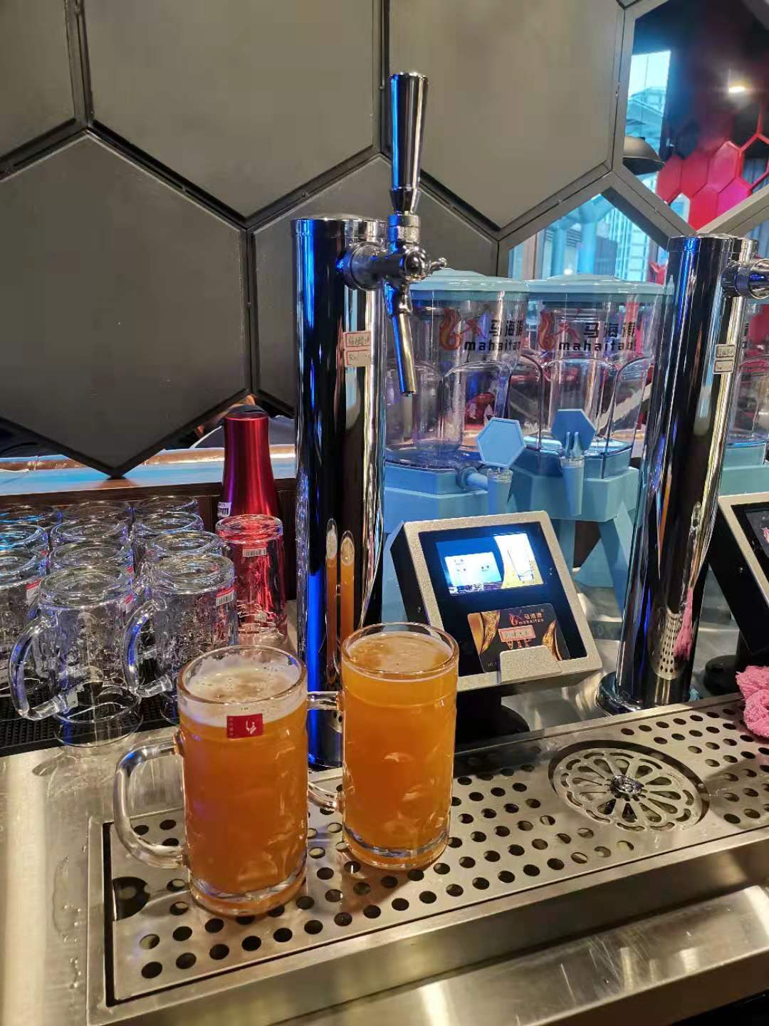 Self-Serve Beer Tap Mobile Counter — Kegerator Bar Station