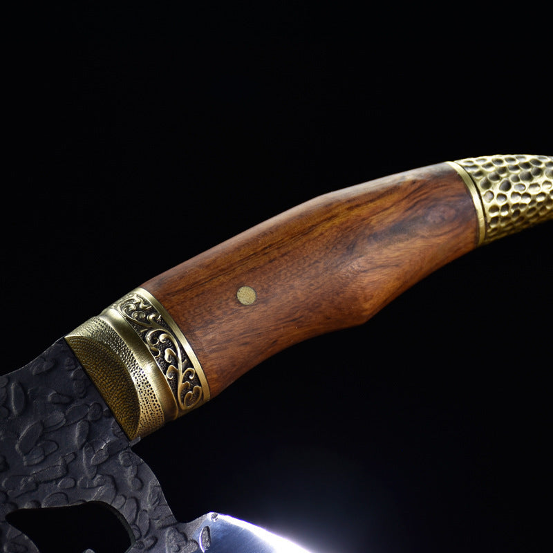 Handcrafted Leopard Knife with Sandblasted Design