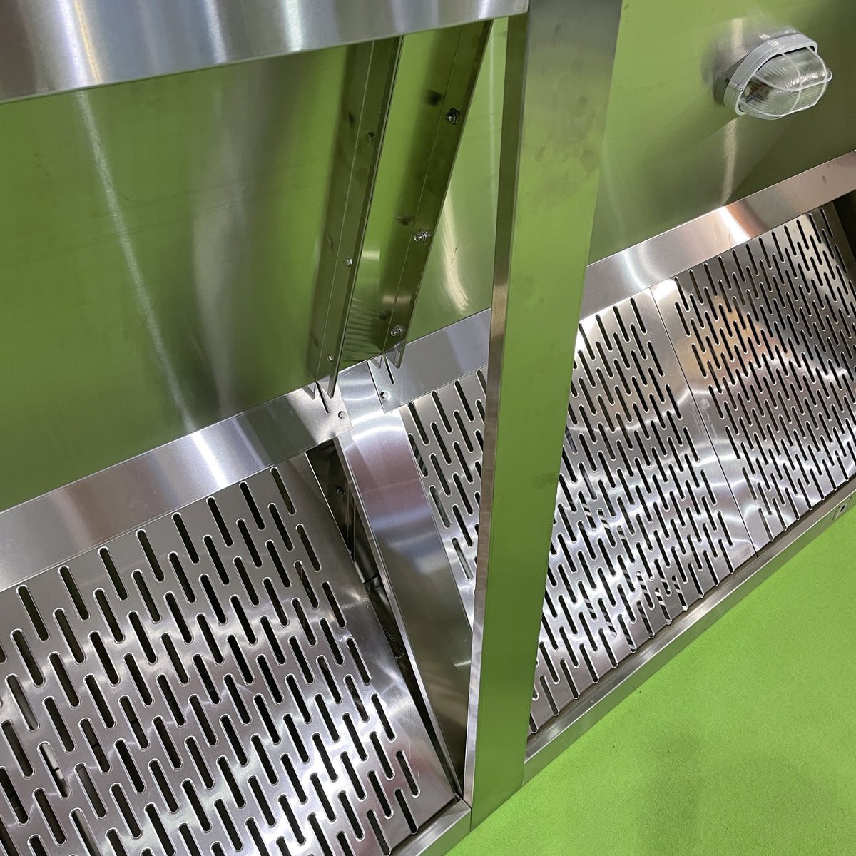 Commercial Stainless Steel Wall-Mounted Exhaust Hood with Filter