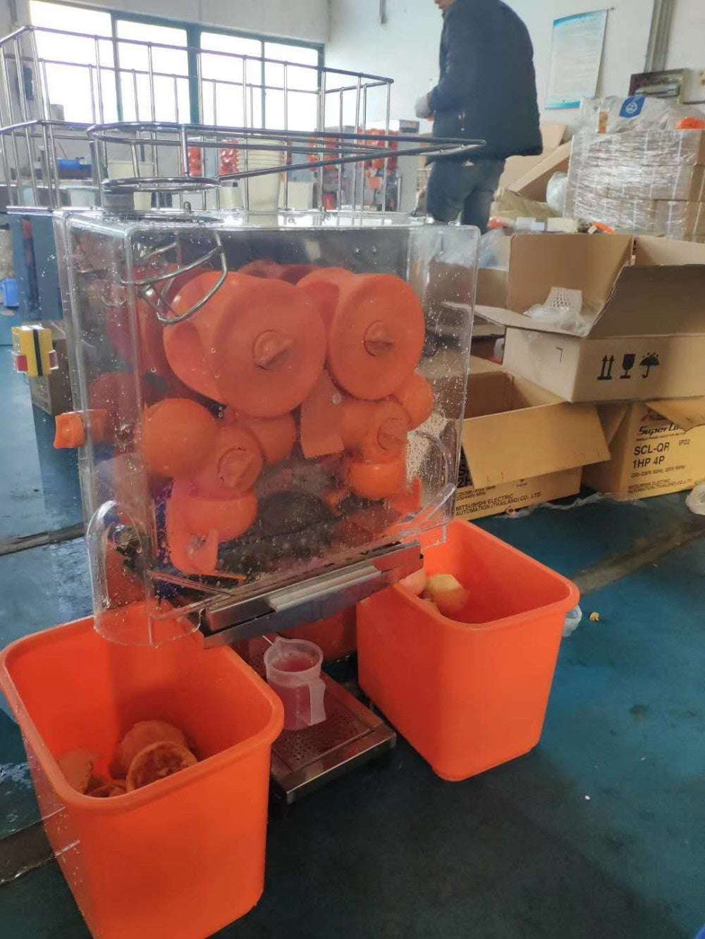 Commercial Automatic Orange Juicer — Stainless Steel Citrus Press