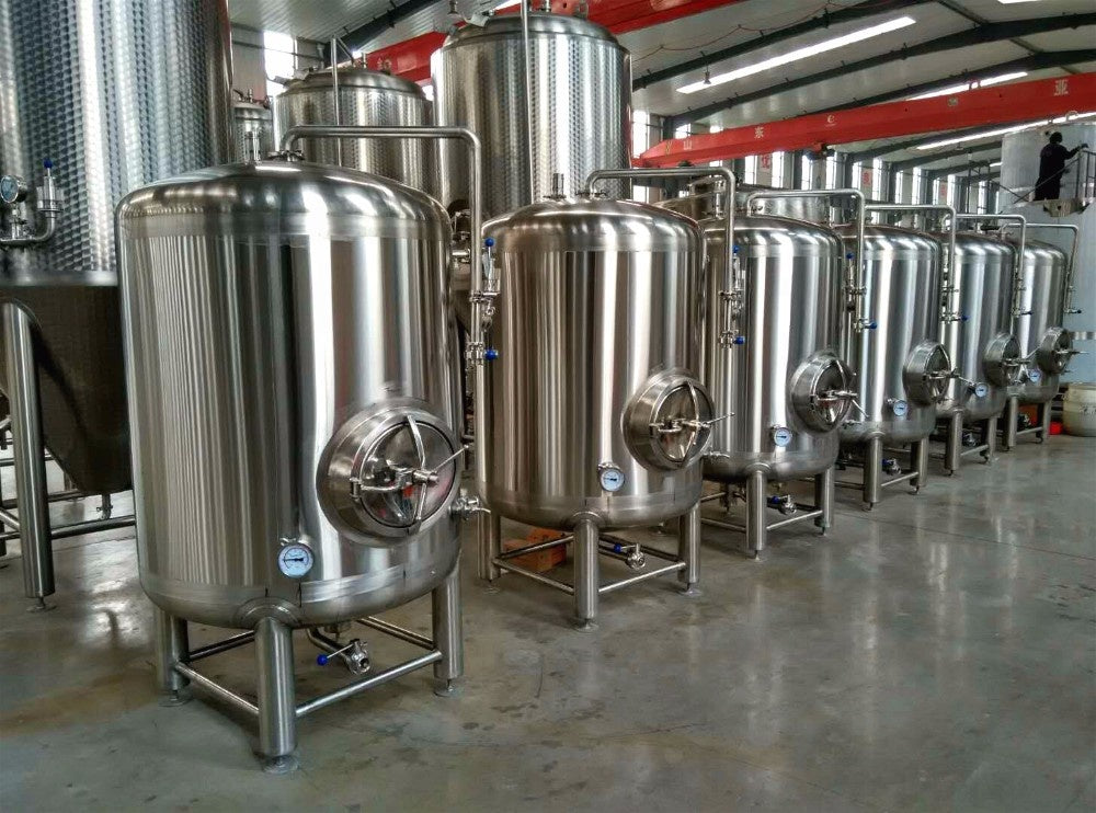 Bright Beer Tank — Jacketed 304 Stainless Storage Vessel