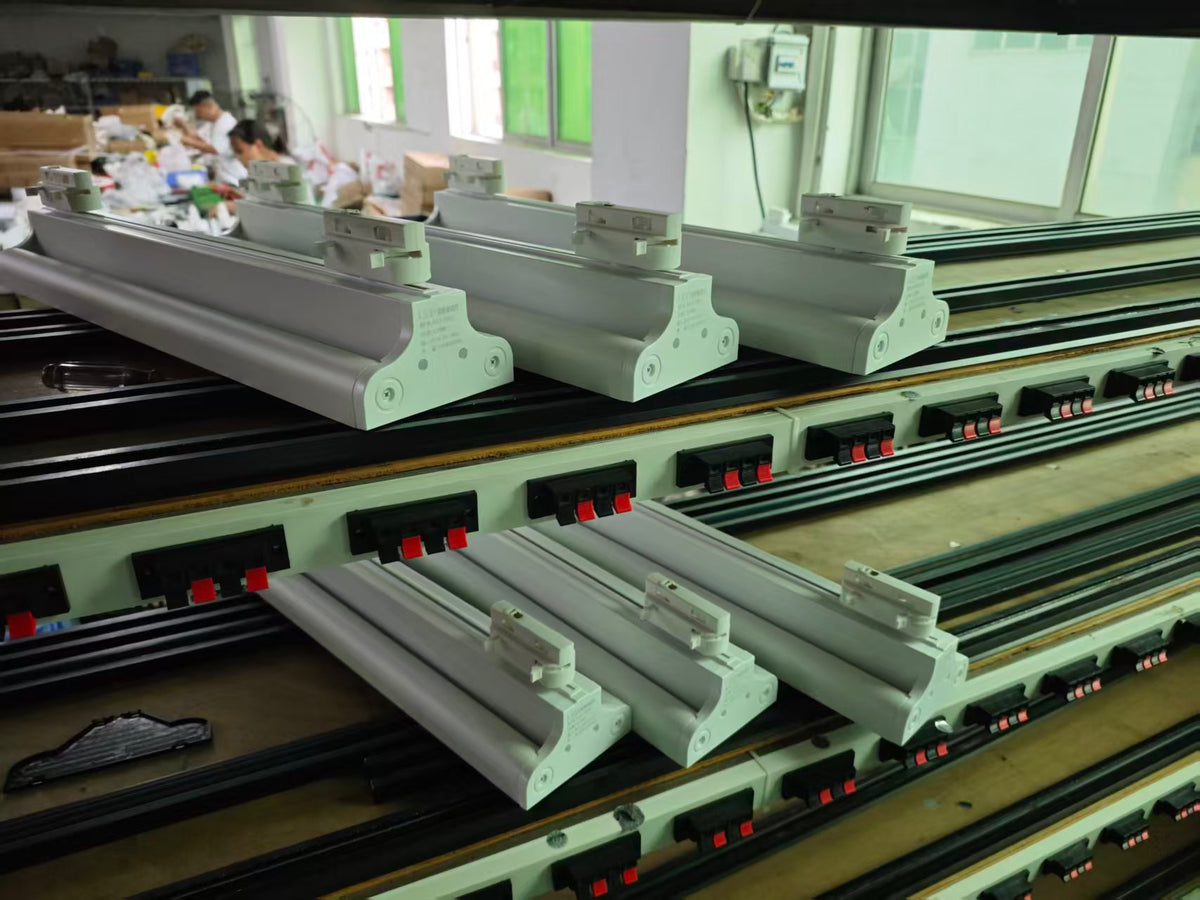 Commercial LED Linear Track Light — 150W High-Output Spotlight