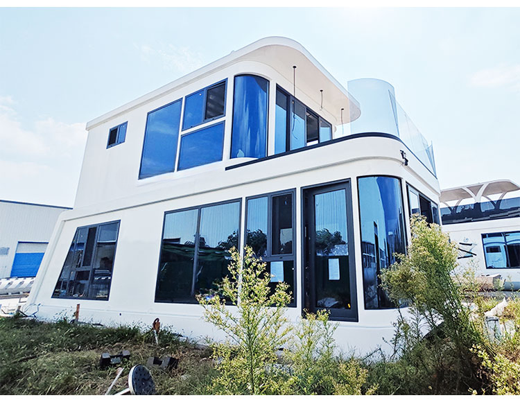 Aluminum Houseboat with Outboard Motor — 11.5 m