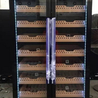 Aperçu : Armoire à cigares professionnelle à double porte vitrée — 3 800 cigares