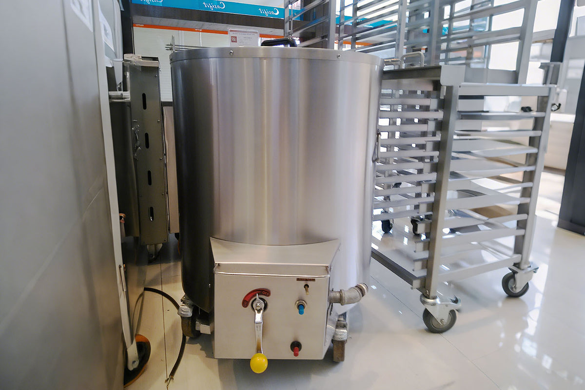 Commercial Gas Tandoor Clay Oven — Round Stainless Steel