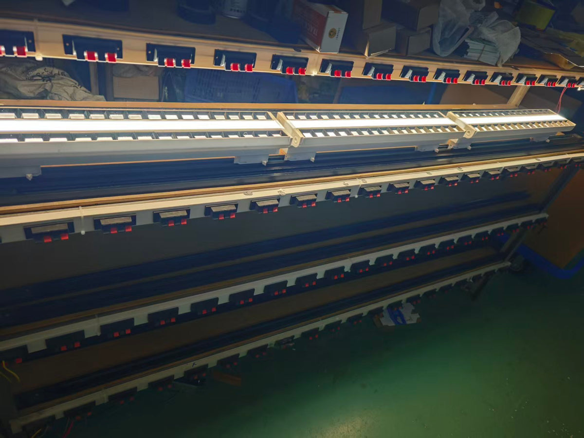 Commercial LED Linear Track Light — 150W High-Output Spotlight