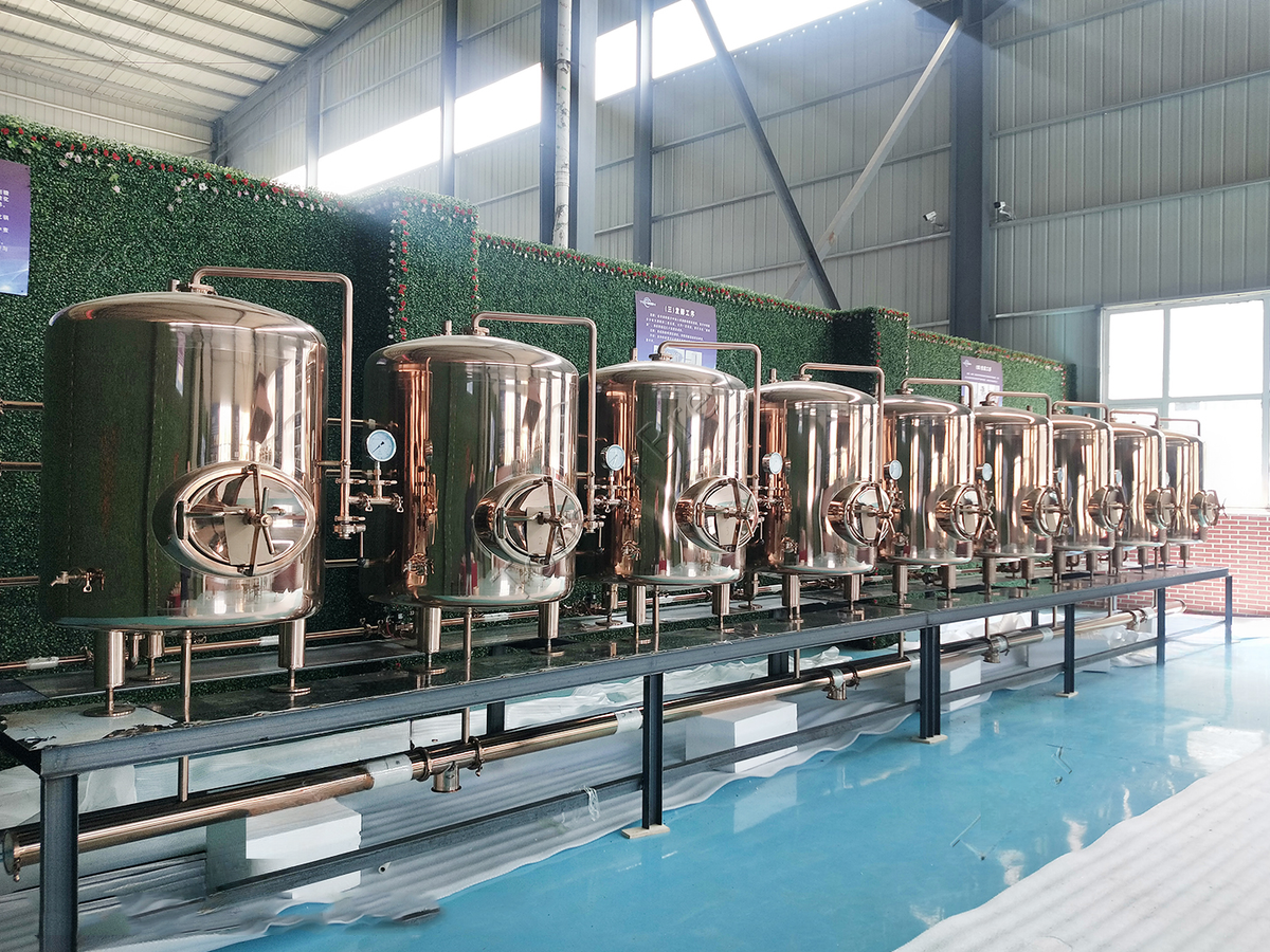 Bright Beer Tank — Jacketed 304 Stainless Storage Vessel
