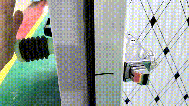 Walk-In Cold Room — Modular Cold Storage with Solar Option