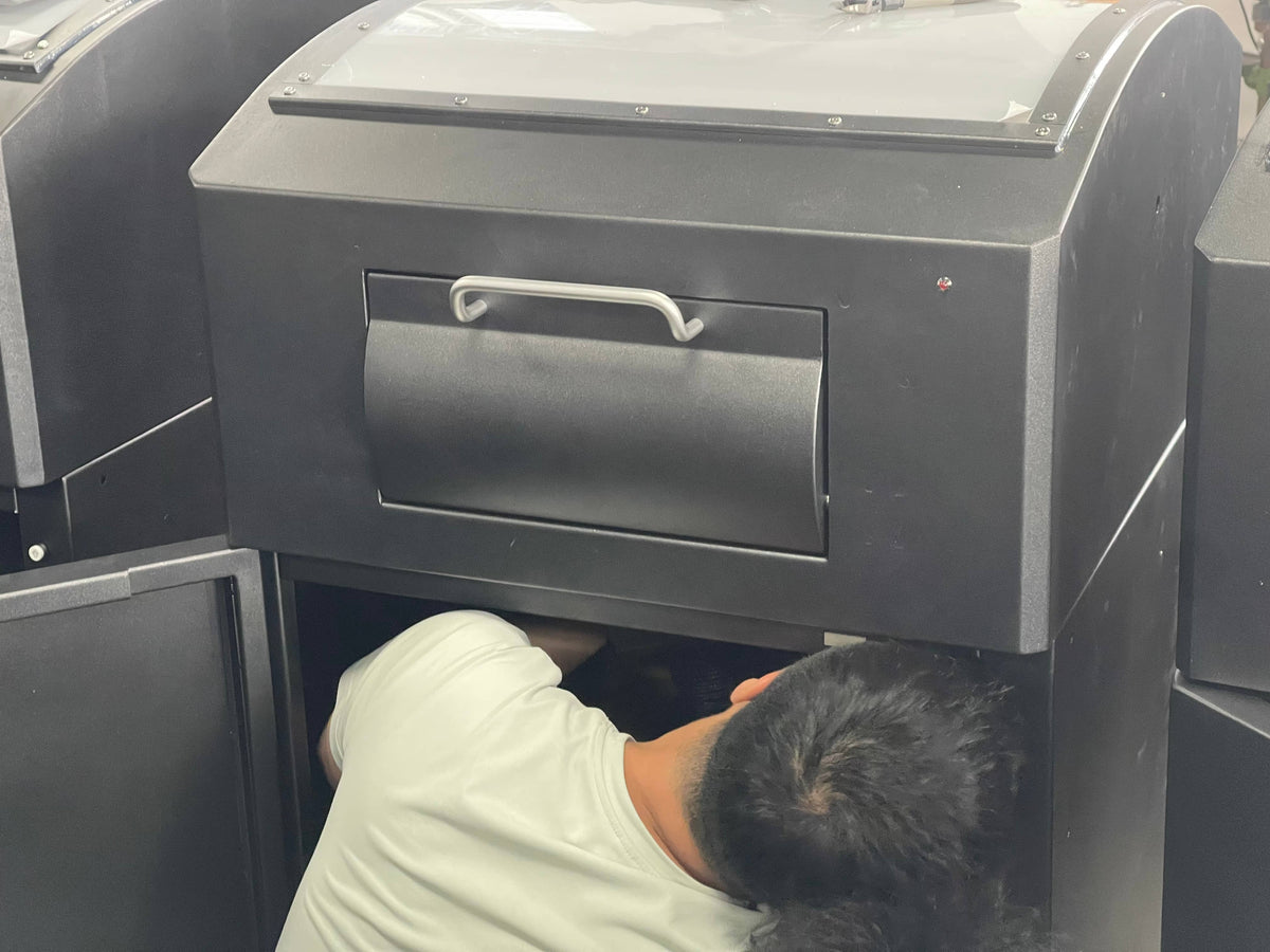 Solar-Powered Waste Compactor Bin — Odor Control, Anti-Theft